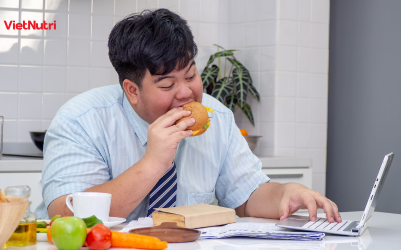 Ăn nhanh ăn vội